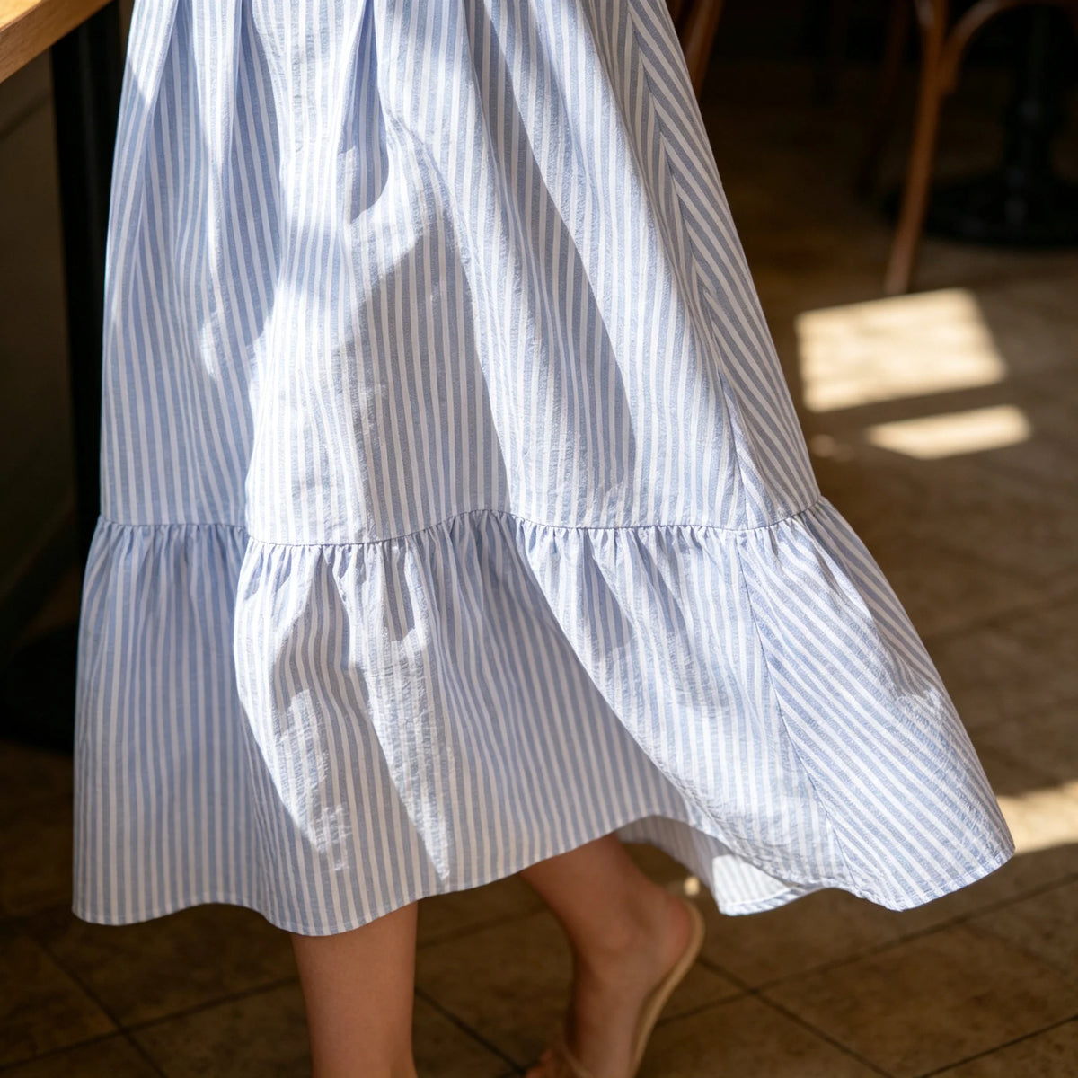 Alejandra | Vestido Midi Rayas Azul y Blanco