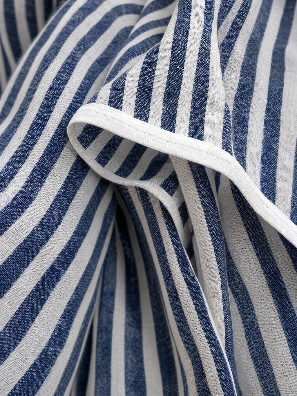 Elena | Camiseta Oversize Cuello Alto + Pantalón Ancho, Lino Azul Claro