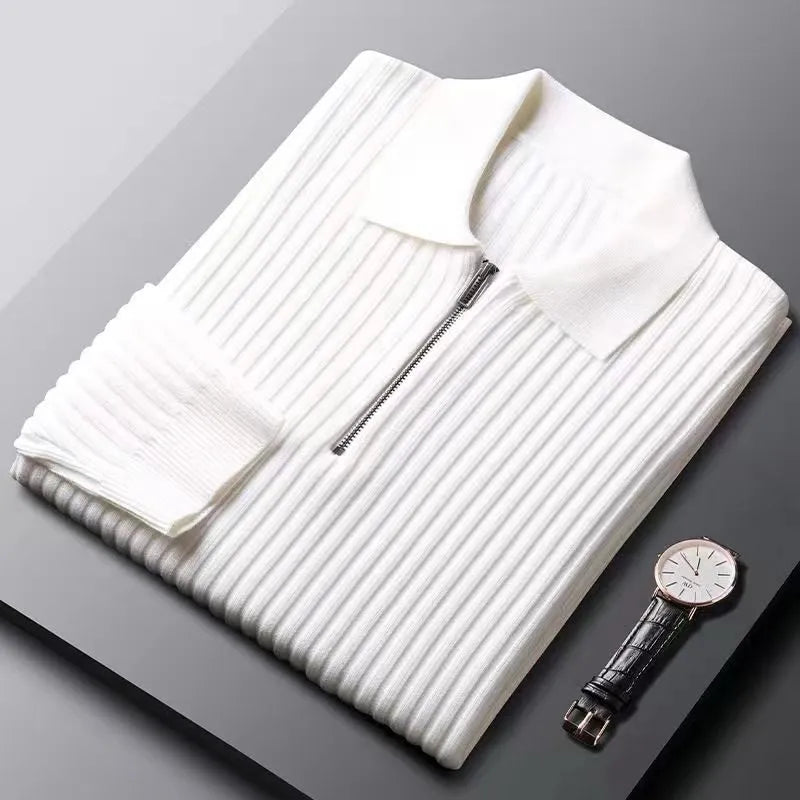 Elegante jersey con cremallera y diseño a rayas