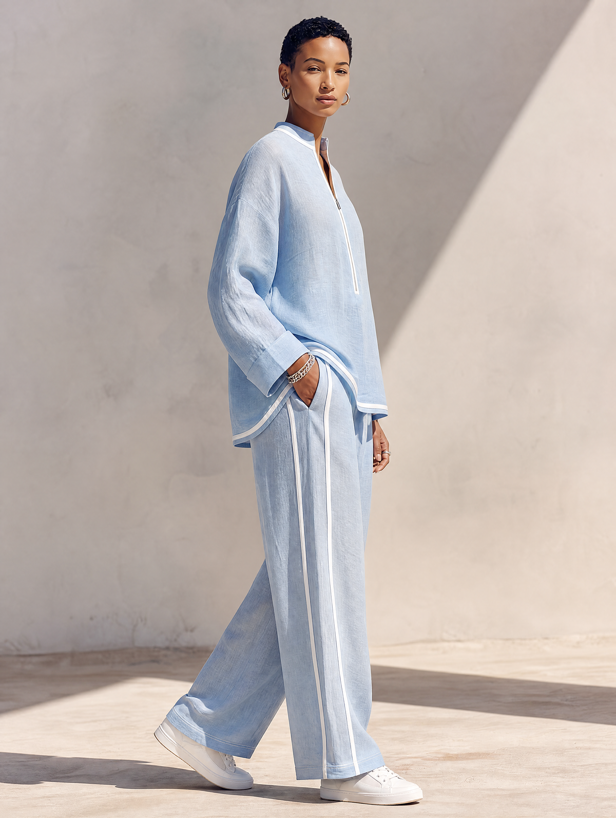 Elena | Camiseta Oversize Cuello Alto + Pantalón Ancho, Lino Azul Claro
